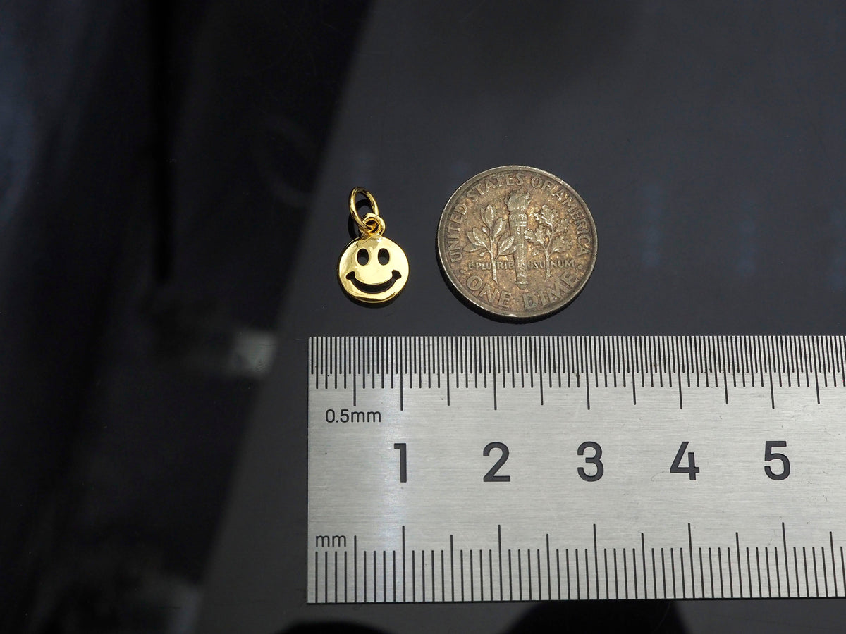 18K Dainty Gold Cute Smiley Face Shape Pendant/Charm,Smiley