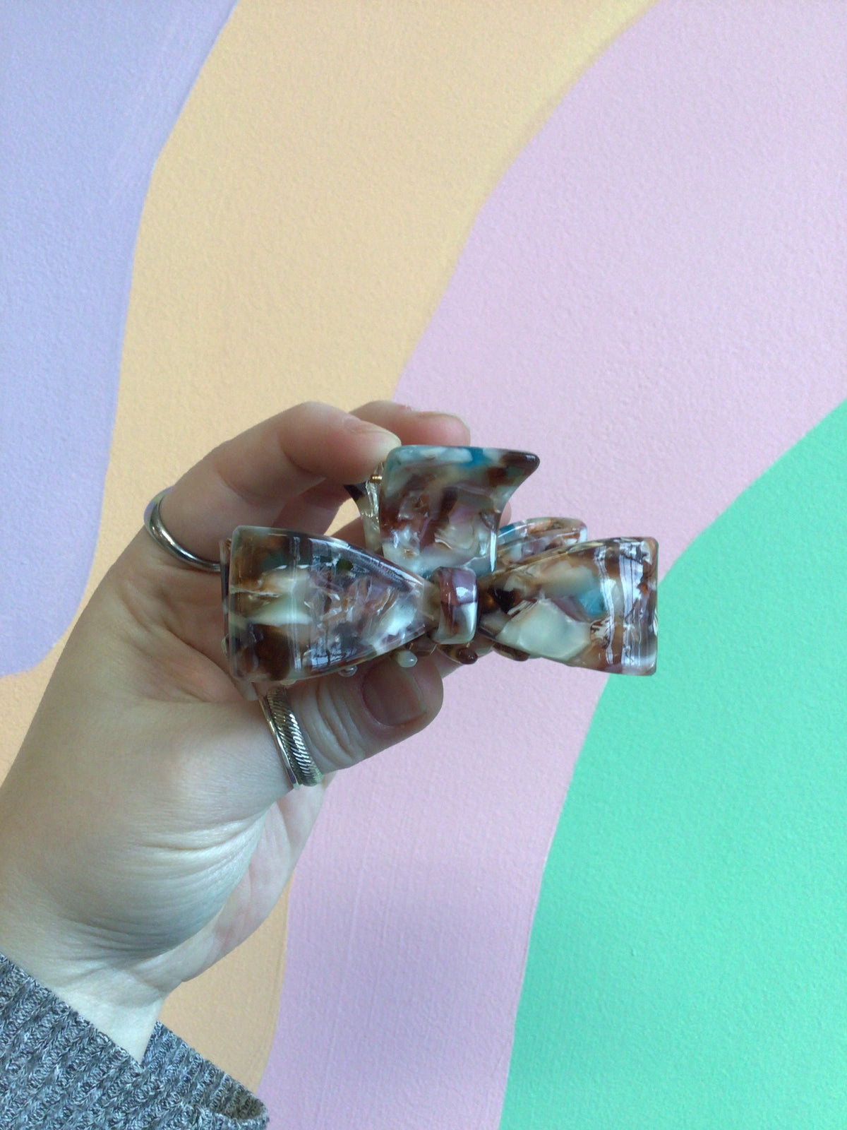 Beautiful Bow Hair Claw