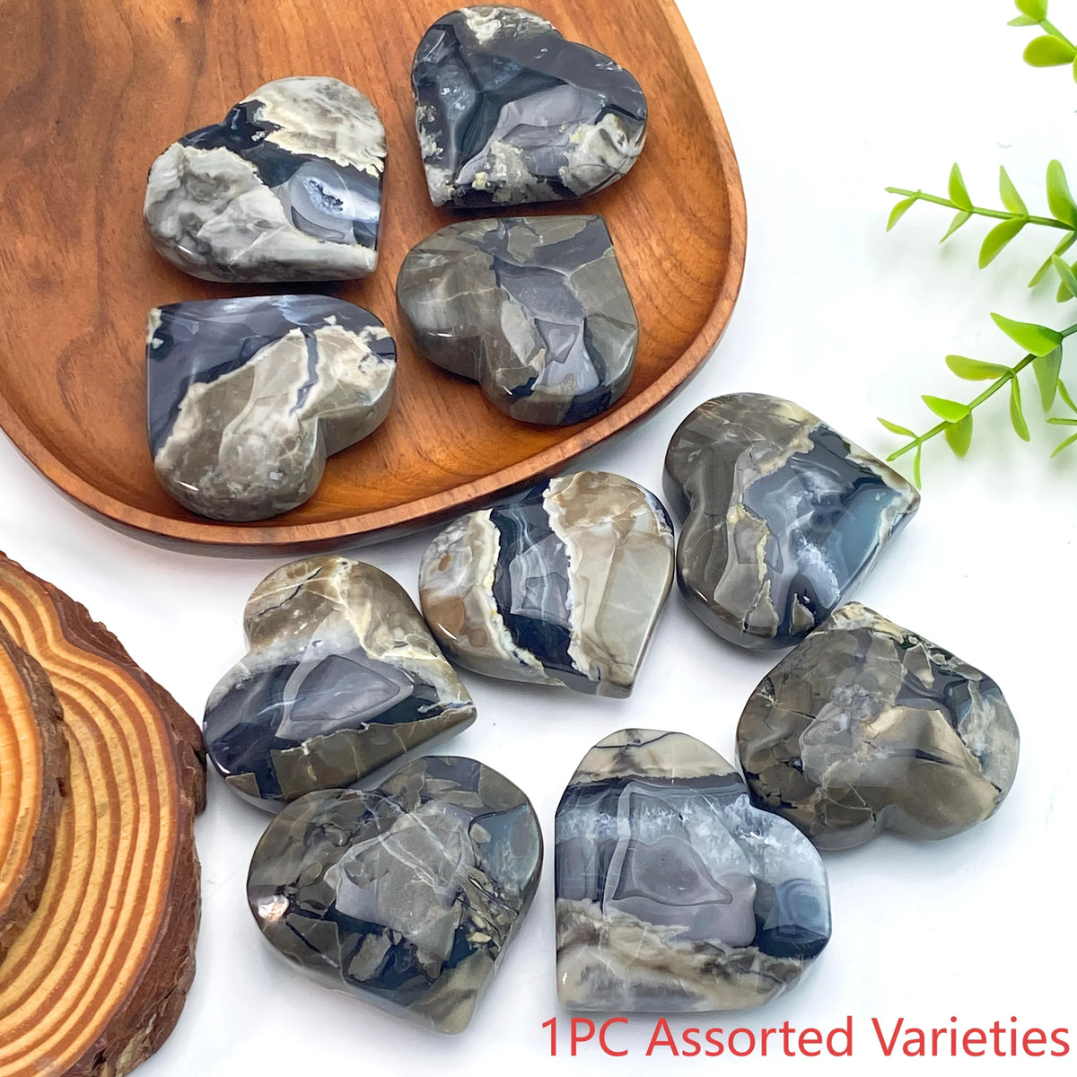 1pc Fluorescent Agate Heart, UV Reactive Stone, Home Decor Accent, Unique Natural Stone Collectible, Home Office Decor
