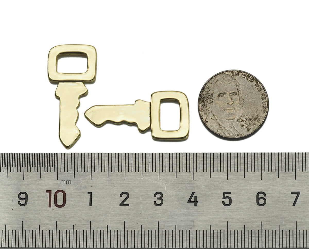 Gold Key Pendant, LD195