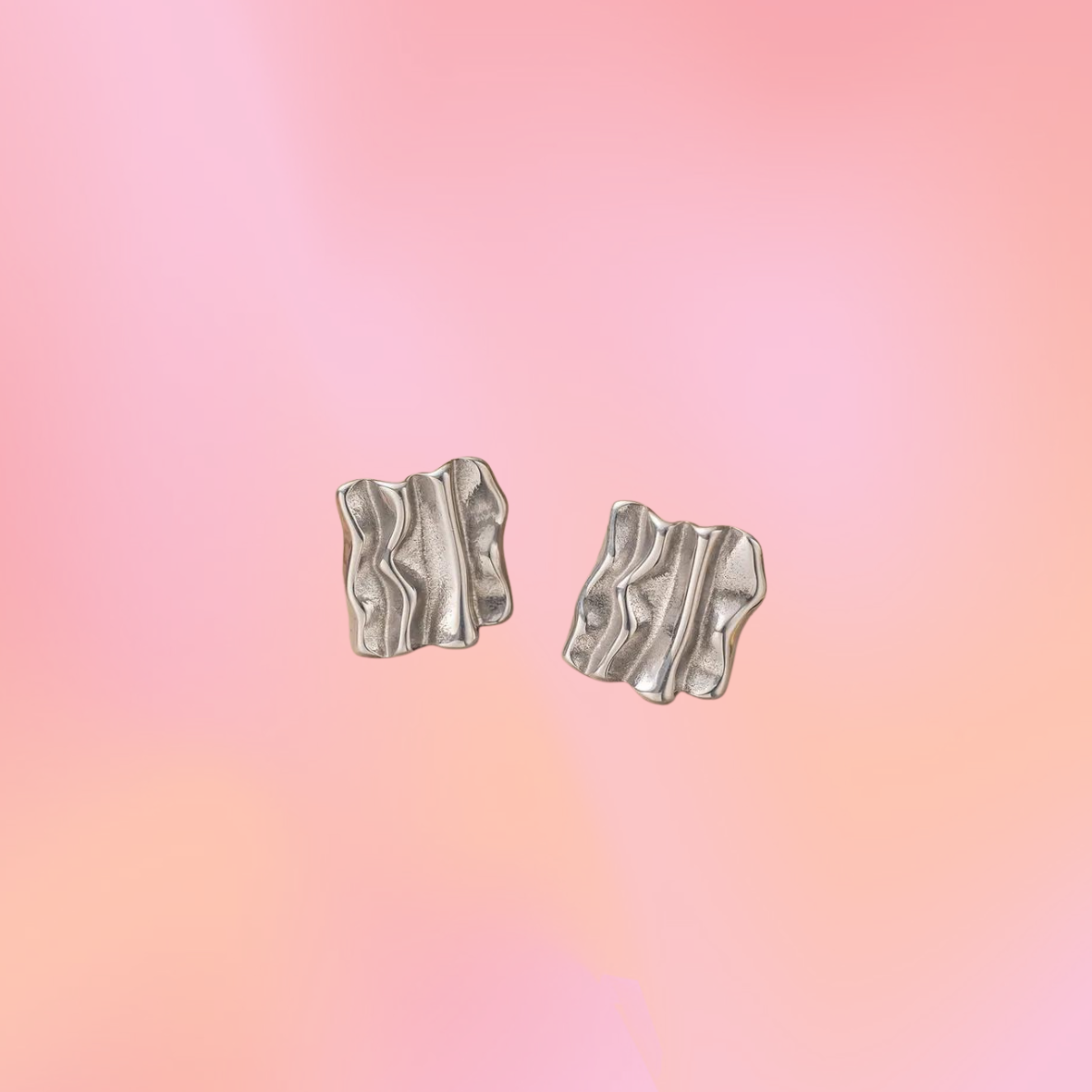 Wavy Titanium Large Stud Earring