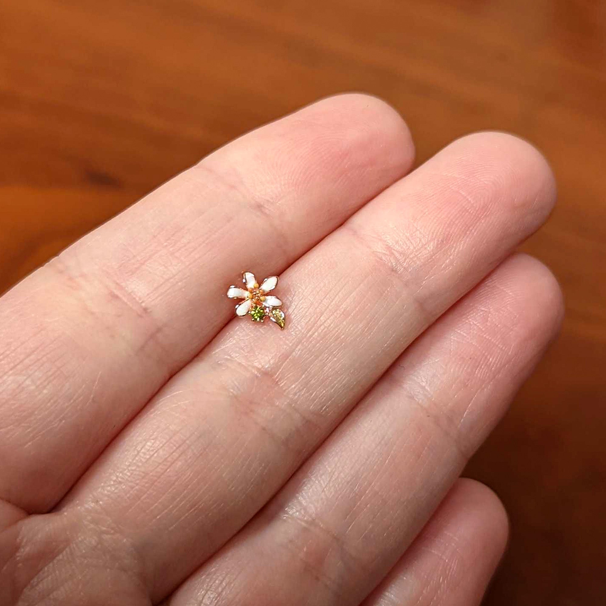 16G 1/4 Green CZ Gem Rose Gold Tone Bold Flower Labret Tragus