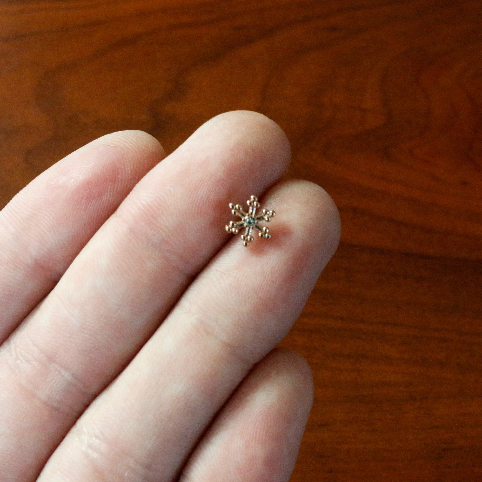 16G 1/4 Clear Gem Rose Gold Tone Pretty Snowflake Cartilage Tragus