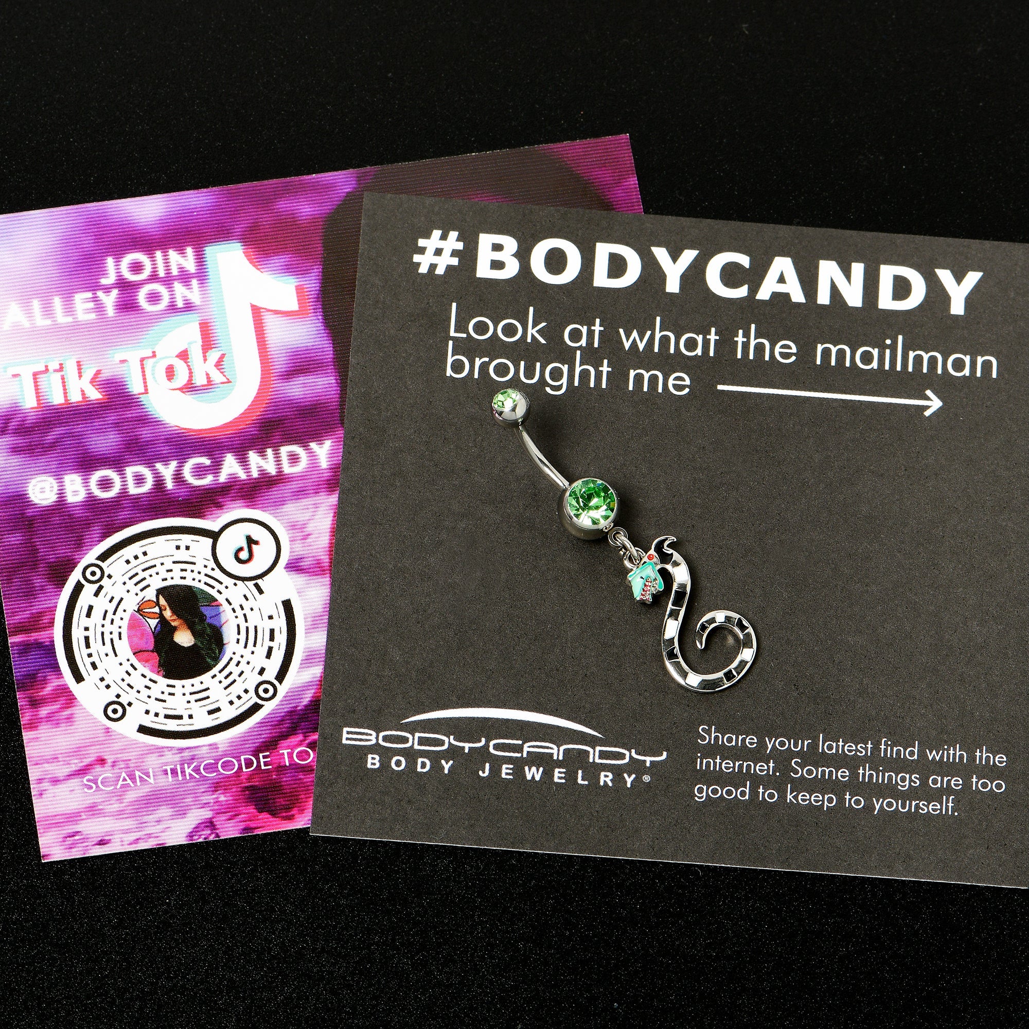 Green Gem Officially Licensed Beetlejuice SandWorm Dangle Belly Ring