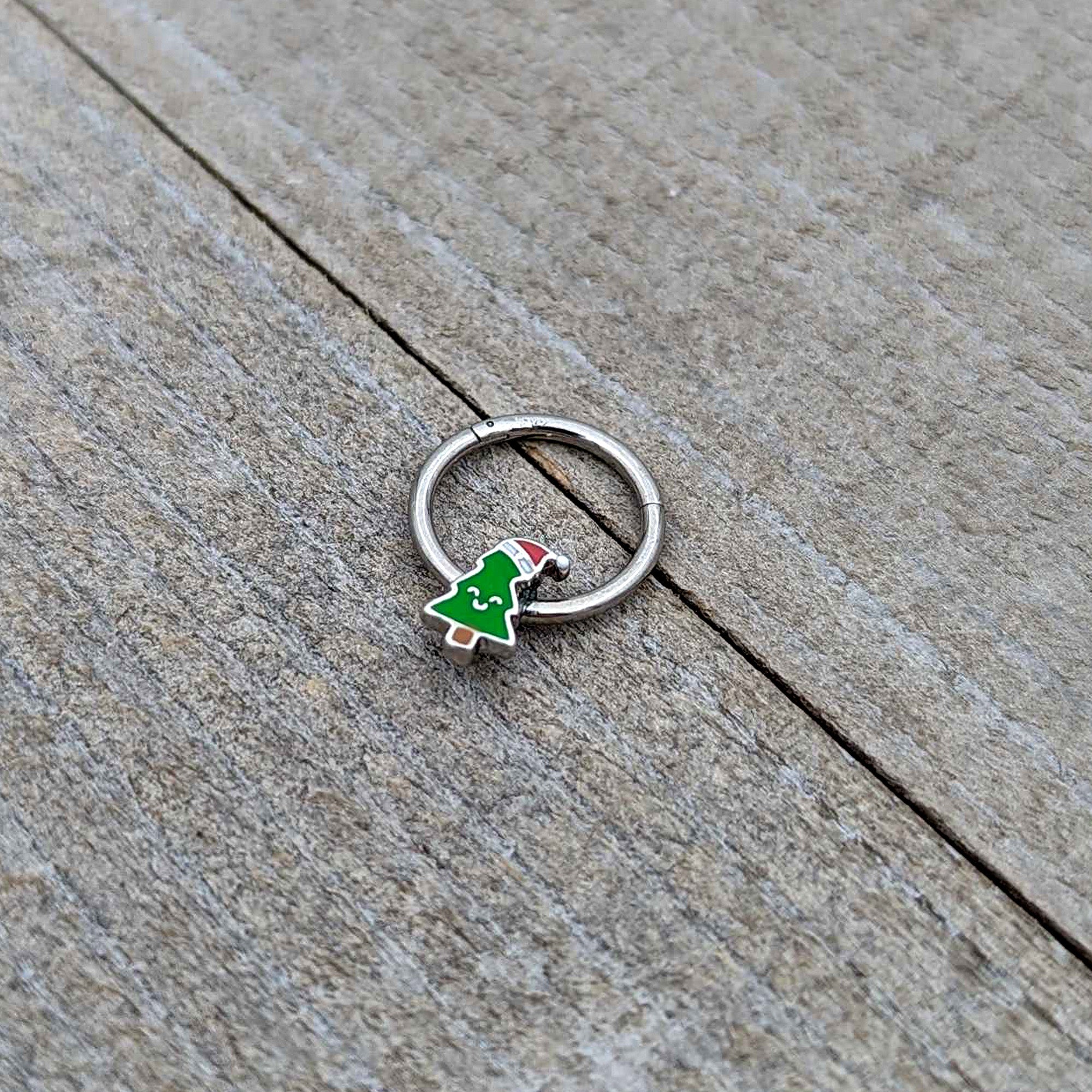 16G 3/8 Happy Christmas Tree Holiday Hat Hinged Segment Ring