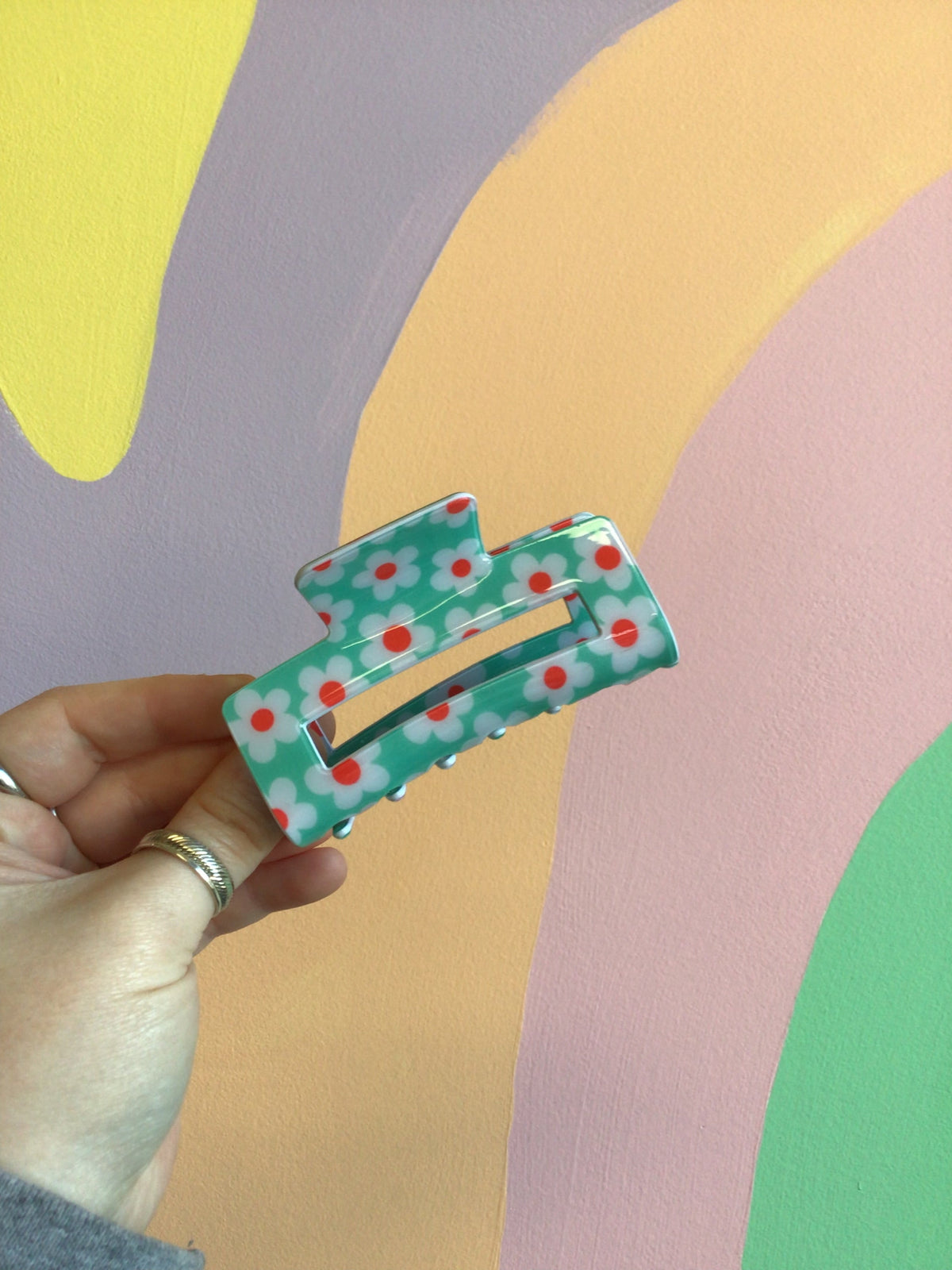 Daisy Spring Hair Claw