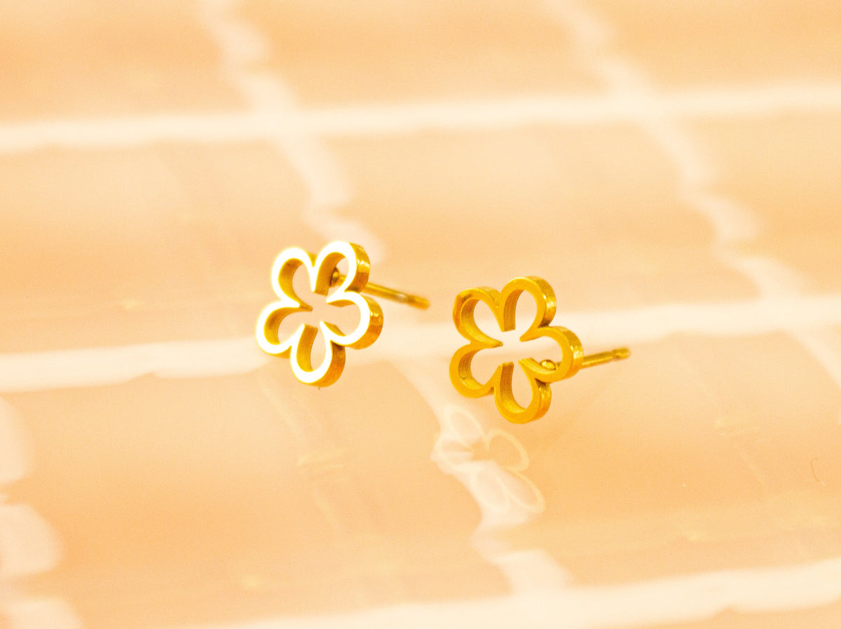 Tiny Flower Cut-Out Stud