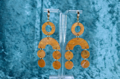 Caramel Swirl Statement