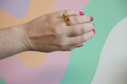 Twister Ball Titanium Ring