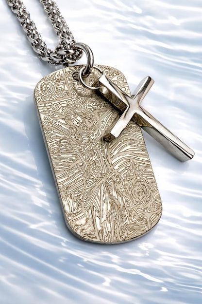 Engraved jesus image dog tag necklace with overlaying cross waterproof medallion with heavy keel chain for men