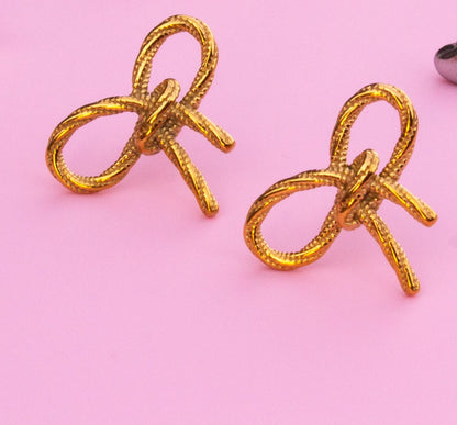 Knotted Bow Titanium Stud