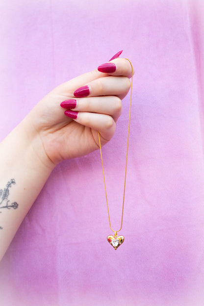 The Queens Shimmering Necklace