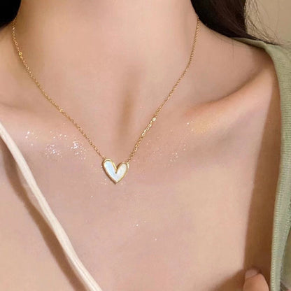 white heart pendent necklace