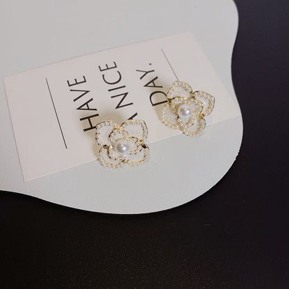 Vintage Women Pearl Flower Stud Earrings