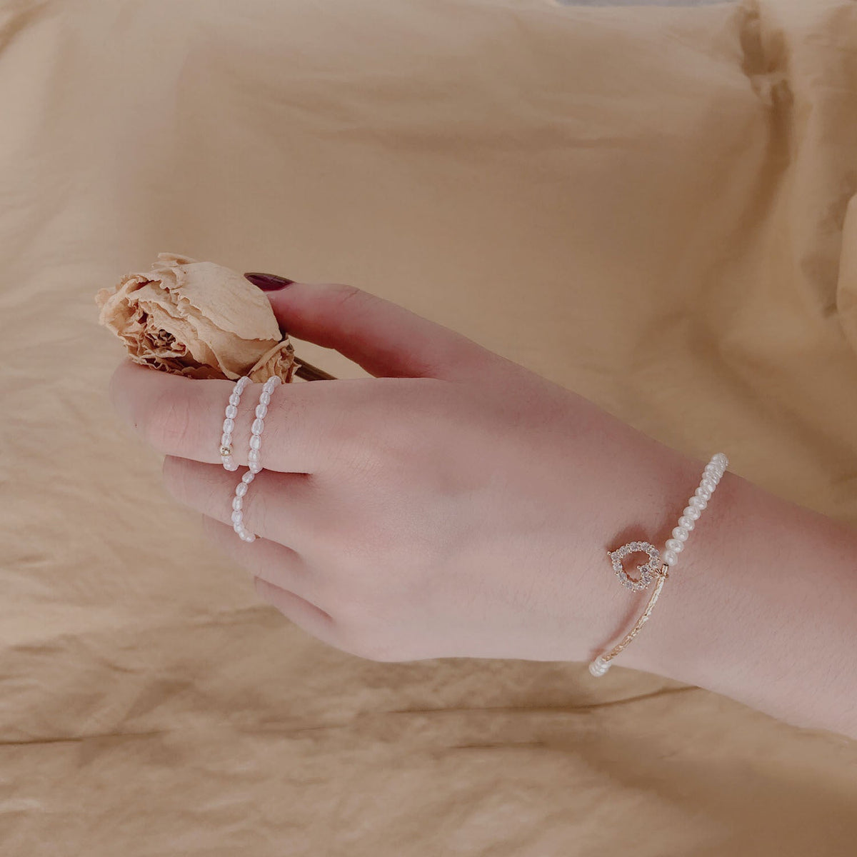 Freshwater Pearl Elastic String Ring