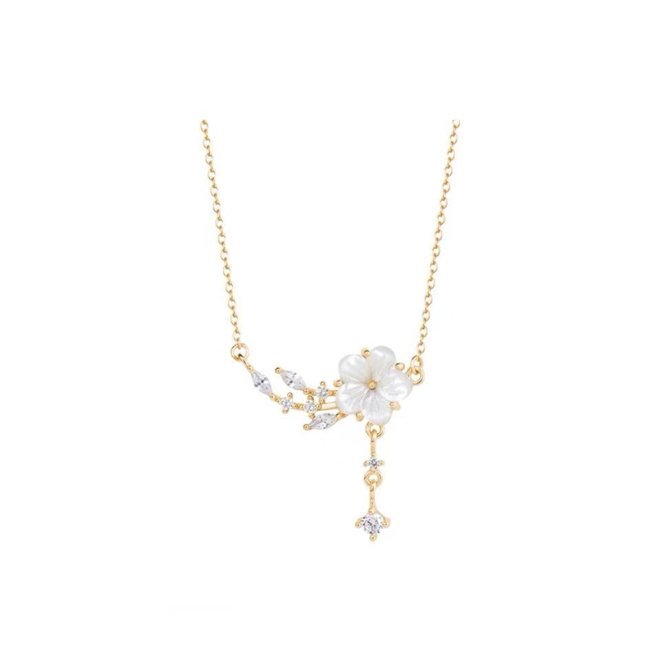 Camellia Female Light Luxury Minority Clavicle Chain Valentine's Necklaces