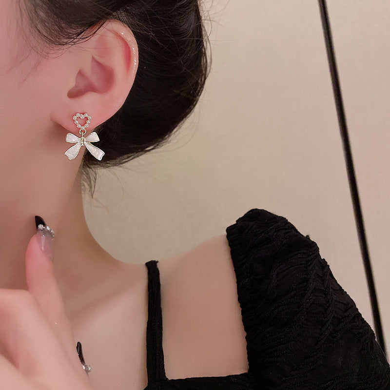 Vintage White Pearl Love Heart Stud Earrings