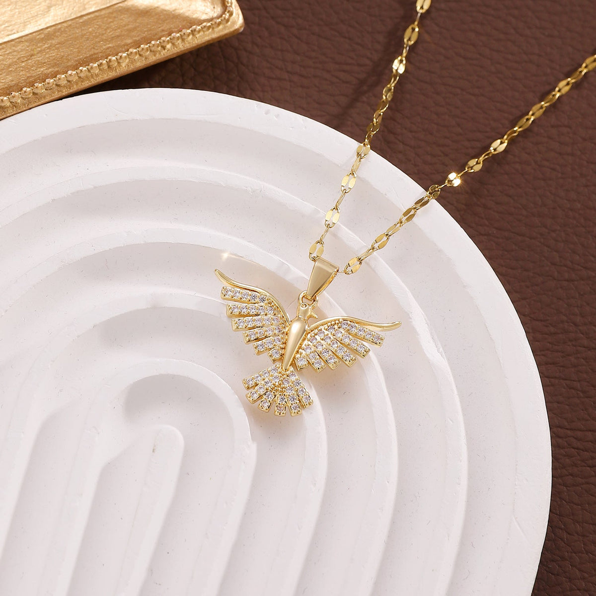 Women's Phoenix Wings Light Luxury High-grade Copper Inlaid Necklaces