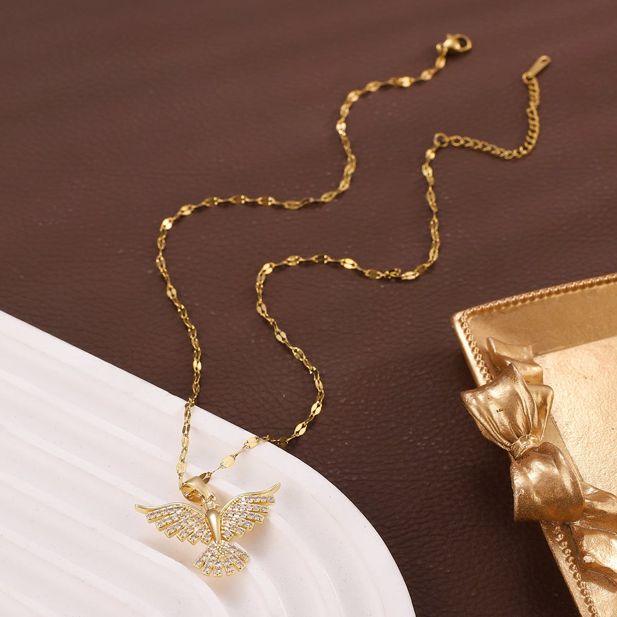 Women's Phoenix Wings Light Luxury High-grade Copper Inlaid Necklaces