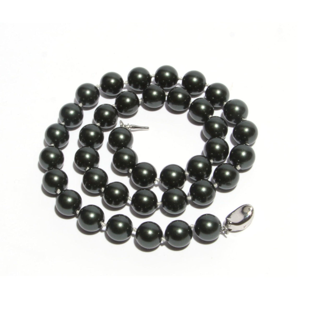 Round Sea Shell Pearl Necklace