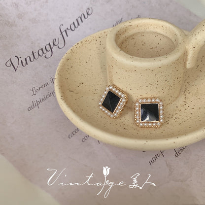 Geometric Pearl square Earrings