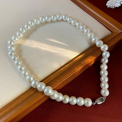 Retro Elegant Heart Pendant Pearl Chain Necklace