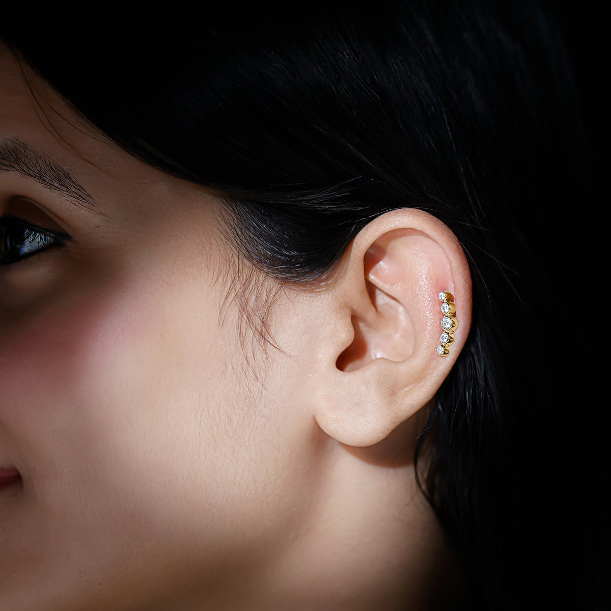 Graduated Style Diamond Crawler Earring for Helix Piercing