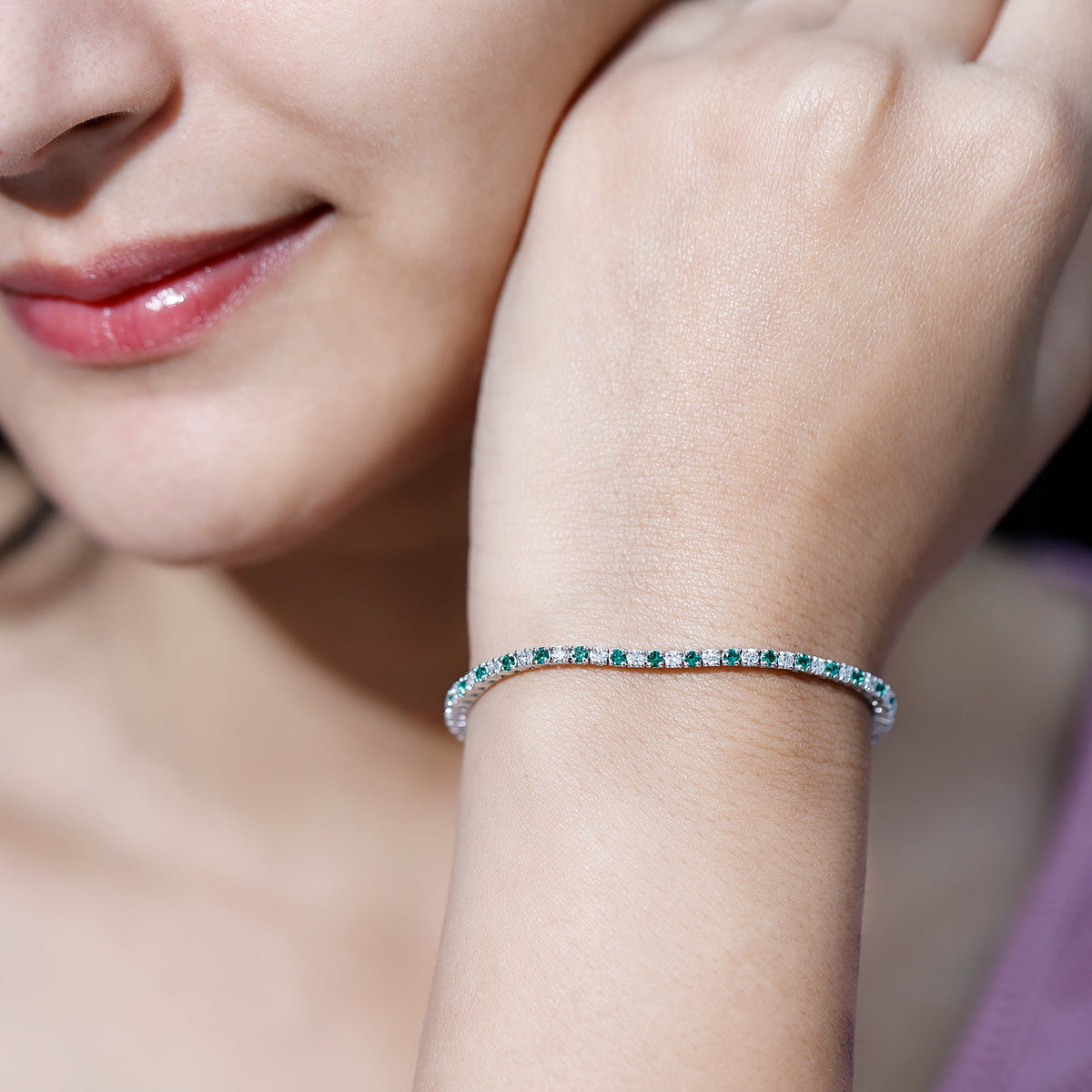 Certified Lab Grown Diamond and Emerald Bolo Bracelet For Wedding