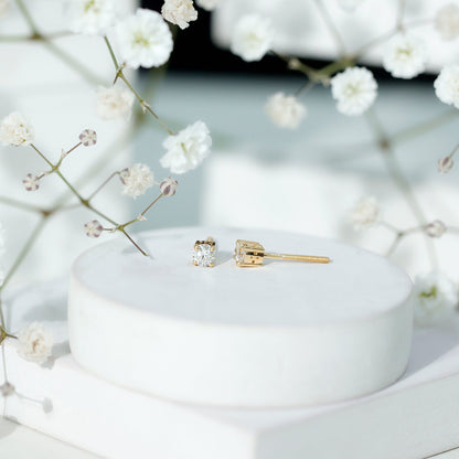 Brilliant Cut Diamond Stud Earrings in Prong Setting