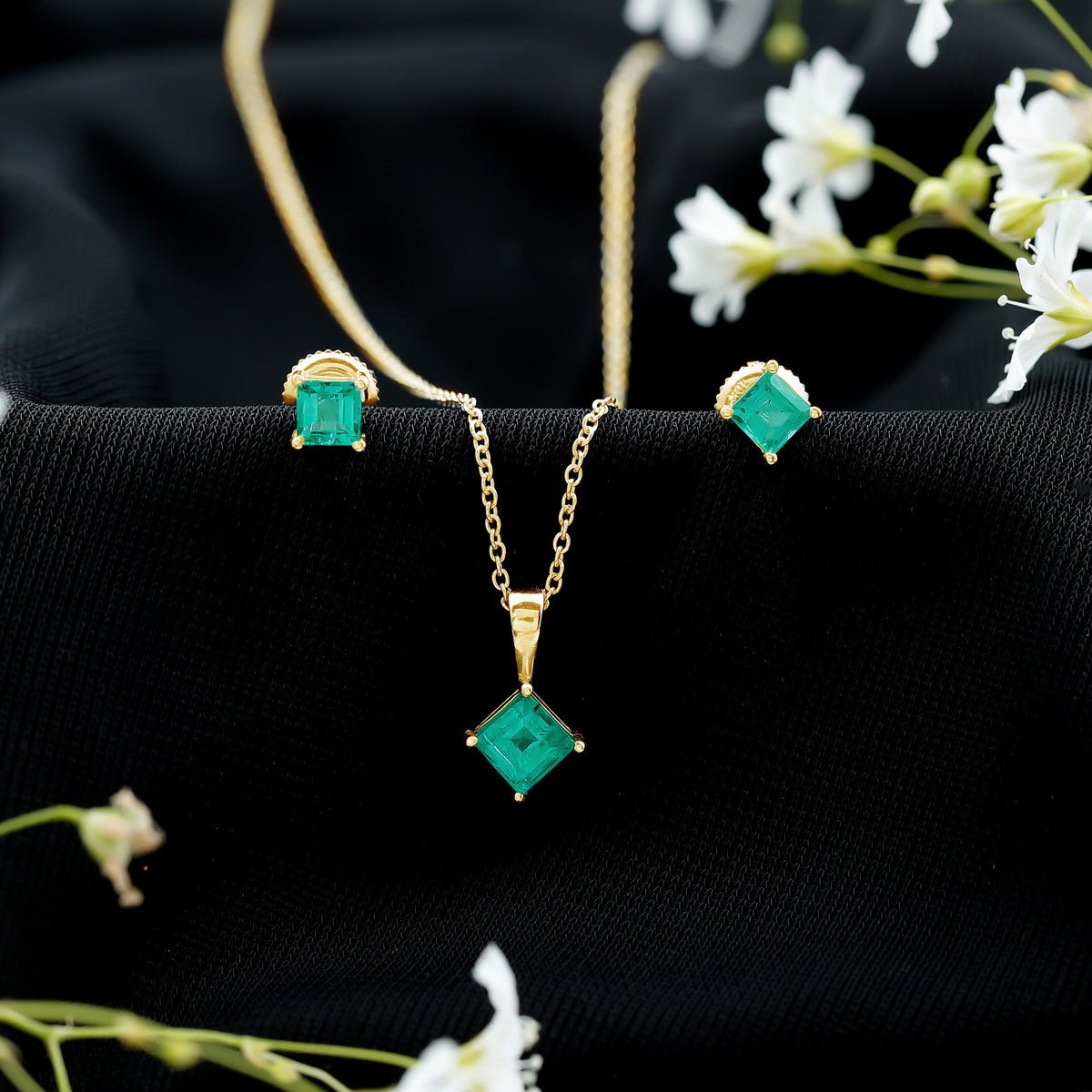 Natural Princess Cut Emerald Solitaire Jewelry Set