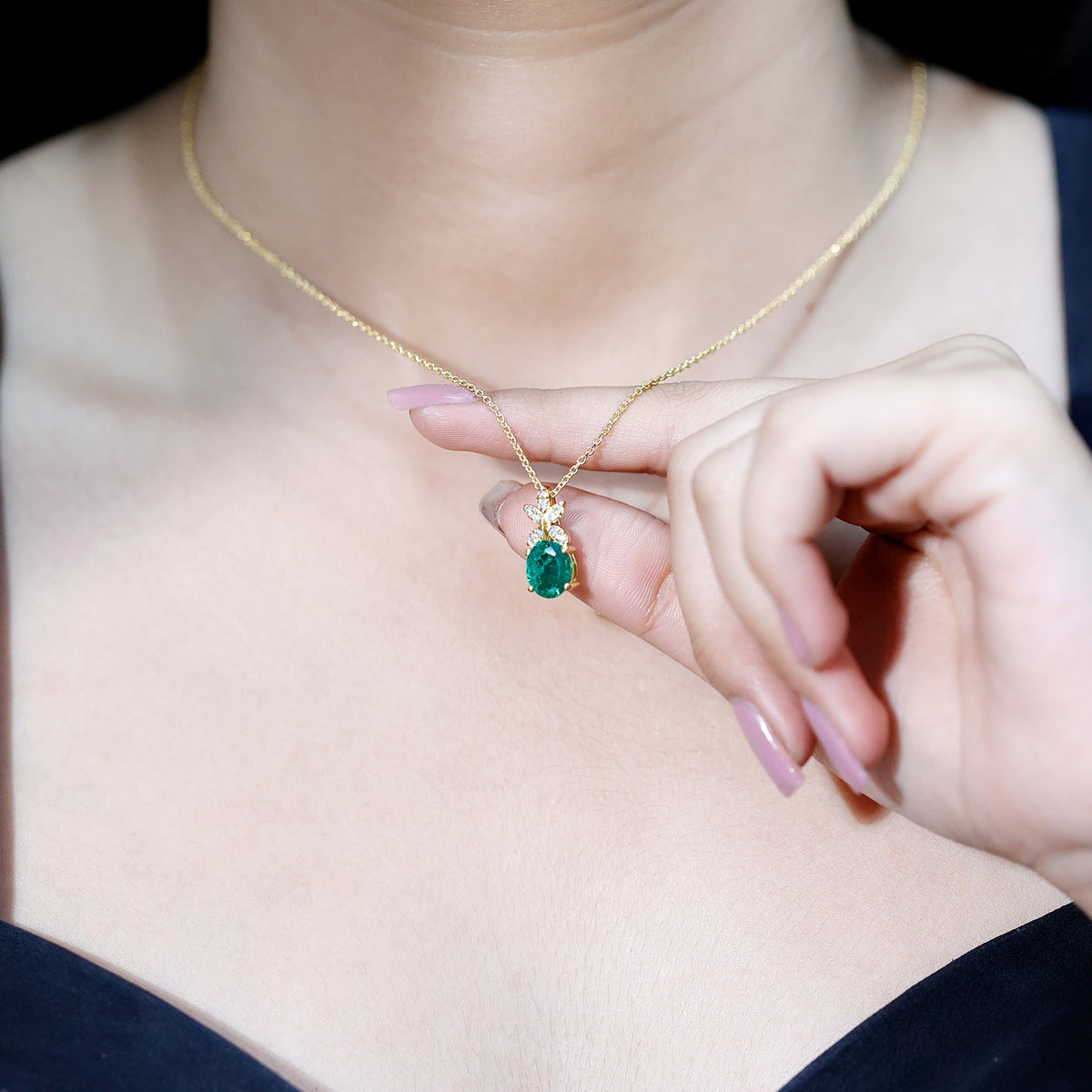 2 Carat Oval Lab Grown Emerald Wedding Necklace with Diamond Flower