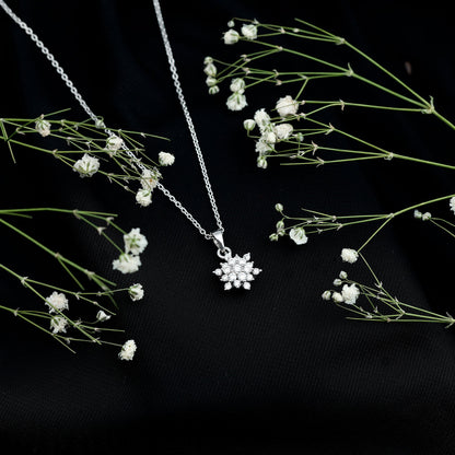 Certified Lab Grown Diamond Snowflake Necklace For Women