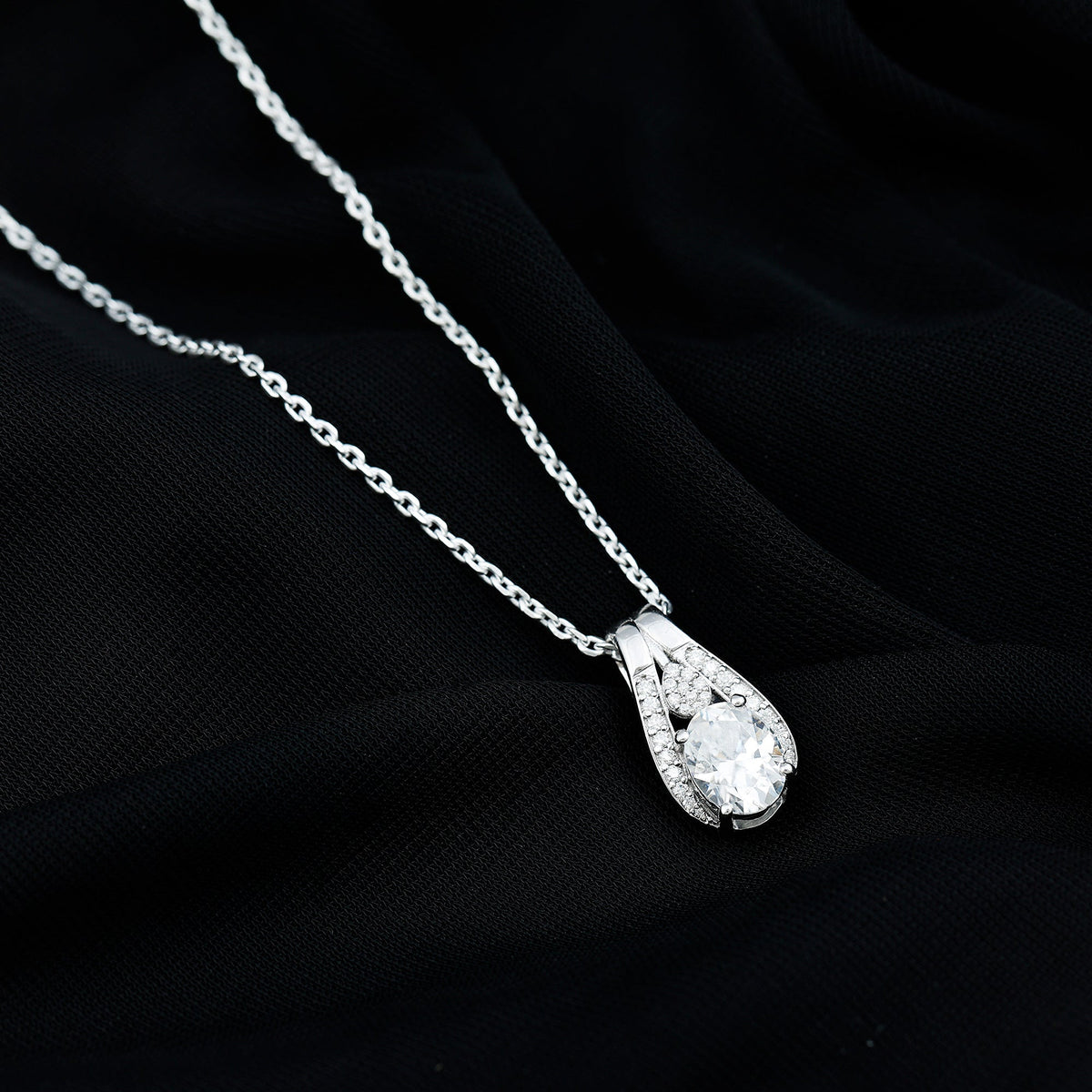 Certified 2 Carat Oval Moissanite Teardrop Pendant for Wedding