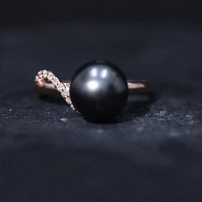 8 Carat Tahitian Pearl Solitaire Engagement Ring with Diamond