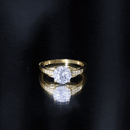 Brilliant Cut D-VS1 clarity Moissanite Engagement Ring for Women