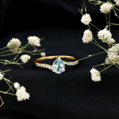Pear Cut Aquamarine Teardrop Engagement Ring with Diamond