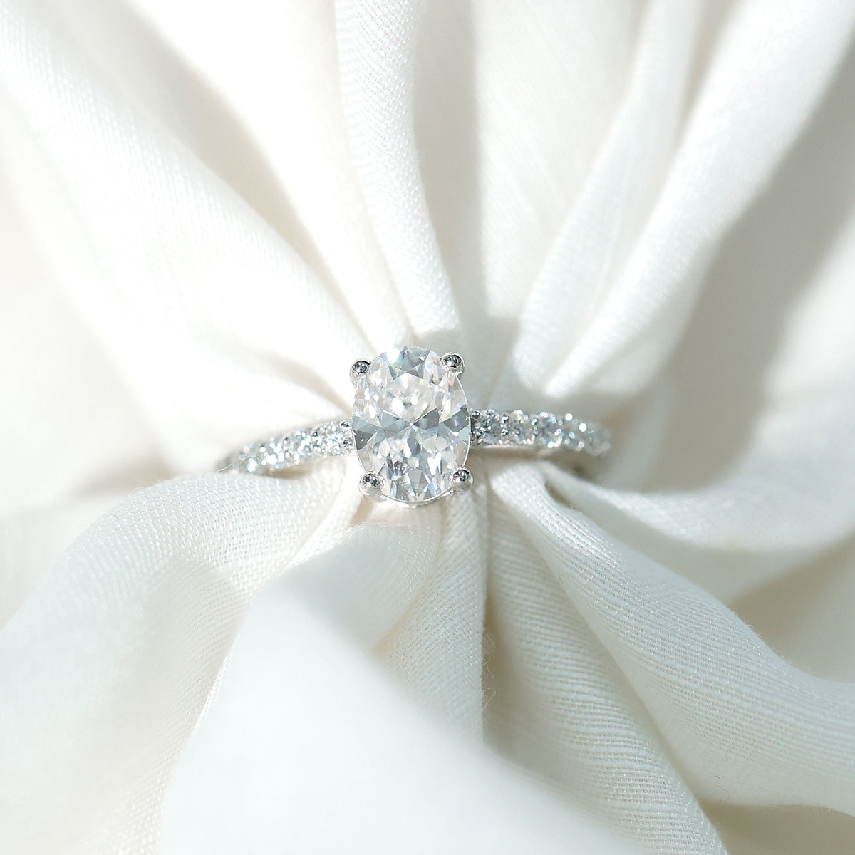 1 Carat Moissanite Oblong Engagement Ring for Women