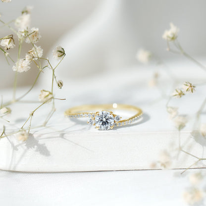 0.9 Carat Lab Grown Diamond Solitaire Engagement Ring With Side Stones
