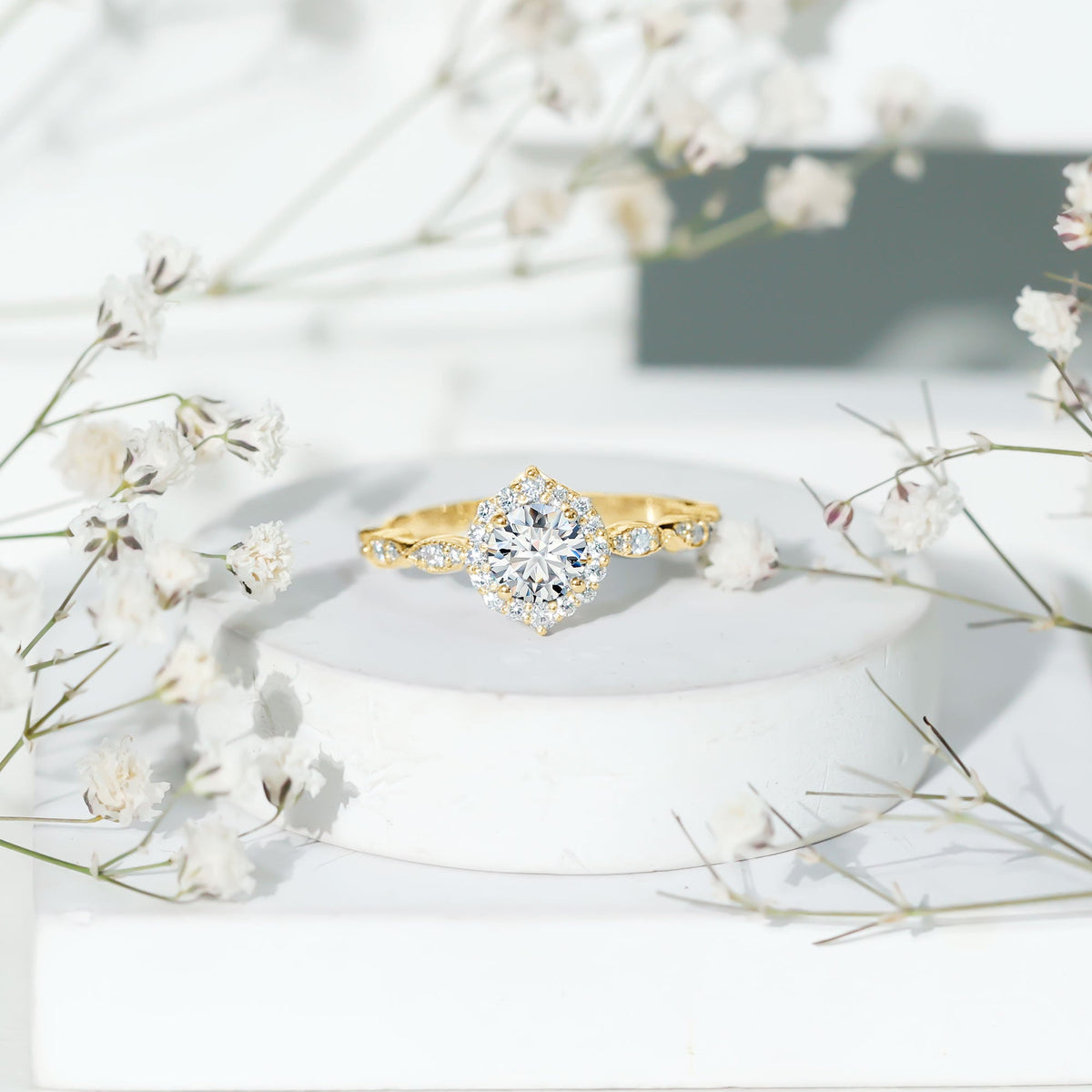 Brilliant Cut Lab Grown Diamond Vintage Solitaire Ring