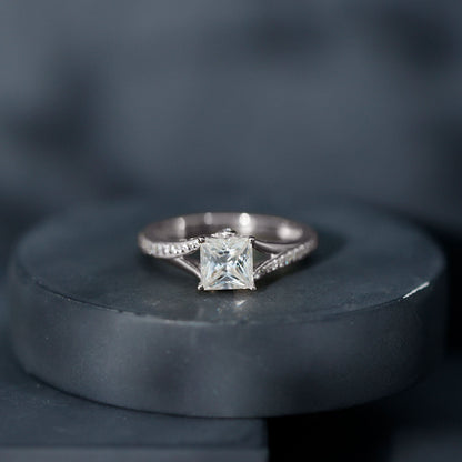 Princess Cut Engagement Ring for Women With Lab Created Diamond