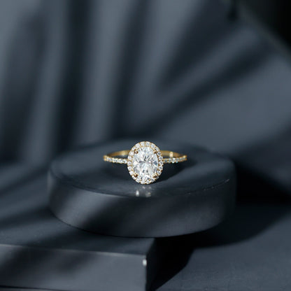 Oval Brilliant Cut Moissanite Classic Engagement Ring