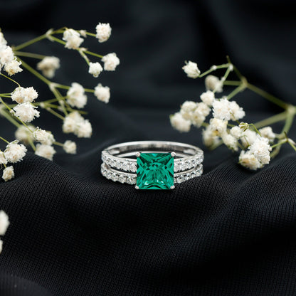 Lab Grown Emerald Princess Cut Engagement Ring with Wedding Band