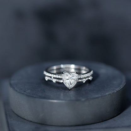 1.5 Carat Heart Moissanite Solitaire Double Band Ring Set