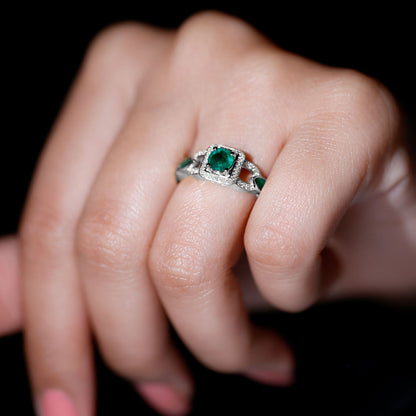 Vintage Style Emerald and Diamond Engagement Ring for Women