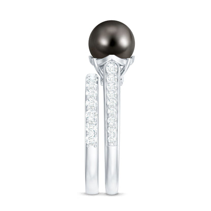 Elegant Wedding Ring Set with 7.5 Carat Tahitian Pearl and Moissanite