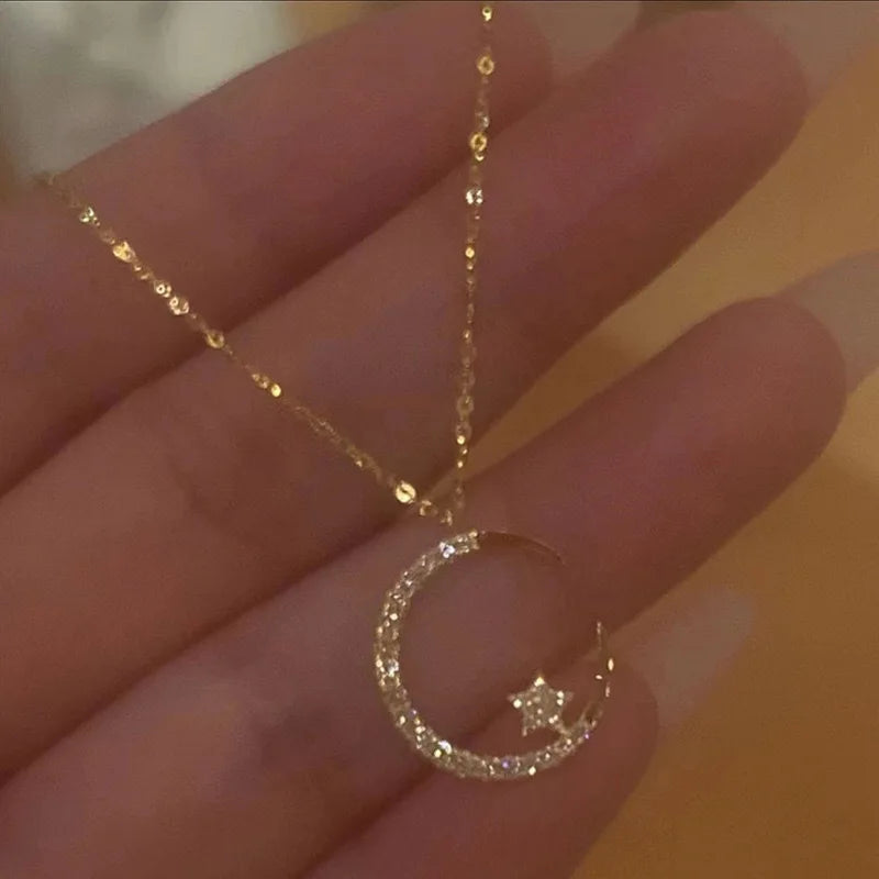 Fashion Shining Inlaid Zirconia Star Moon Pendant Necklace For Women Luxury Crystal Clavicle Chain Necklace Wedding Jewelry