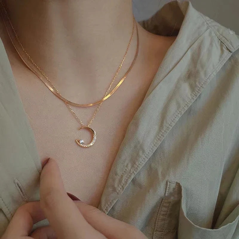 Fashion Shining Inlaid Zirconia Star Moon Pendant Necklace For Women Luxury Crystal Clavicle Chain Necklace Wedding Jewelry