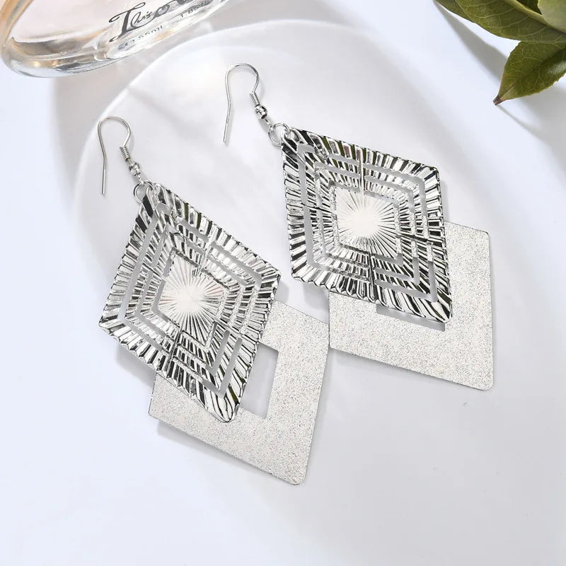 Floating Earrings Valentine's Day Love Pendant Earrings Elegant Long Women's Floating Hook Earrings Exaggerated Metal Pendant