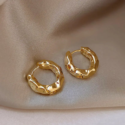 Irregular Wavy Pleated Earrings for Women Retro Trendy Copper Metal Earrings Design Simple Temperament Senior Fashion Jewelry