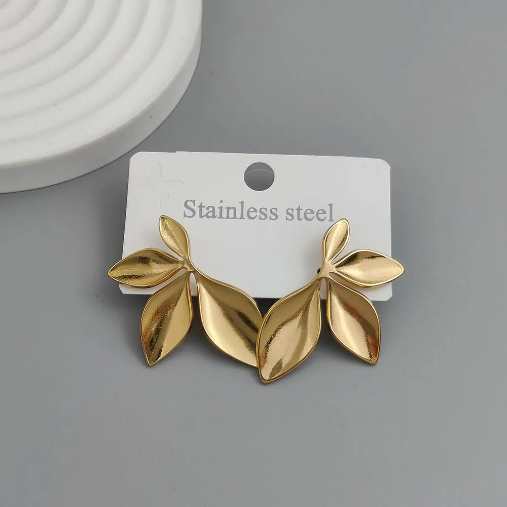 Creative heavy metal pentagonal star leaves stainless steel earrings, waterproof and rusty-free women's earrings, party jewelry